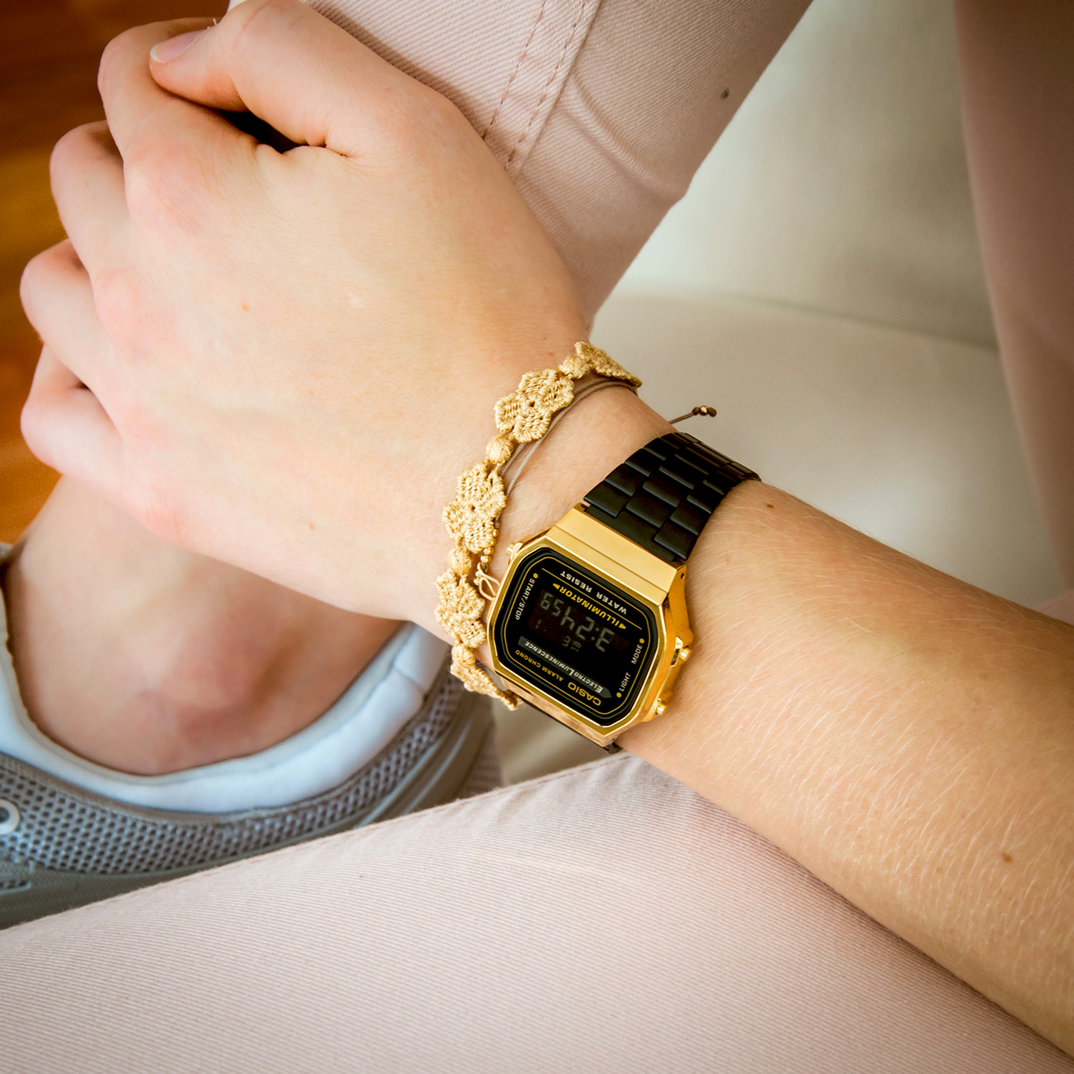 A168WEGB-1B - Vintage - Gold Black