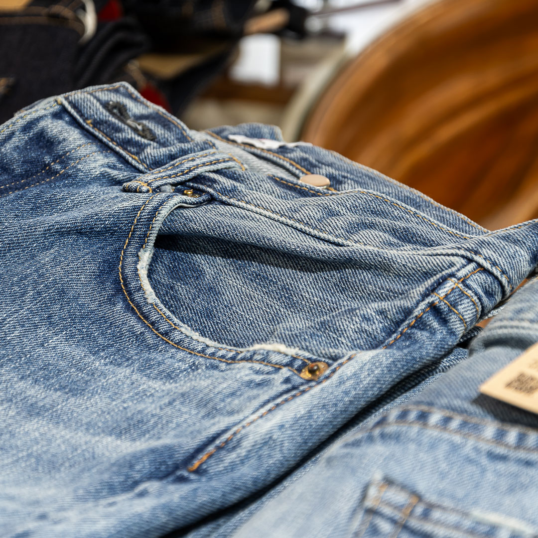 Regular Tapered Jeans - Blue Light Used