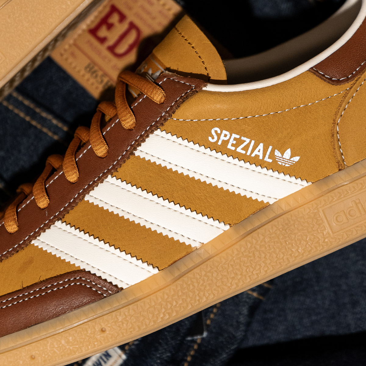 Handball Spezial - Brown