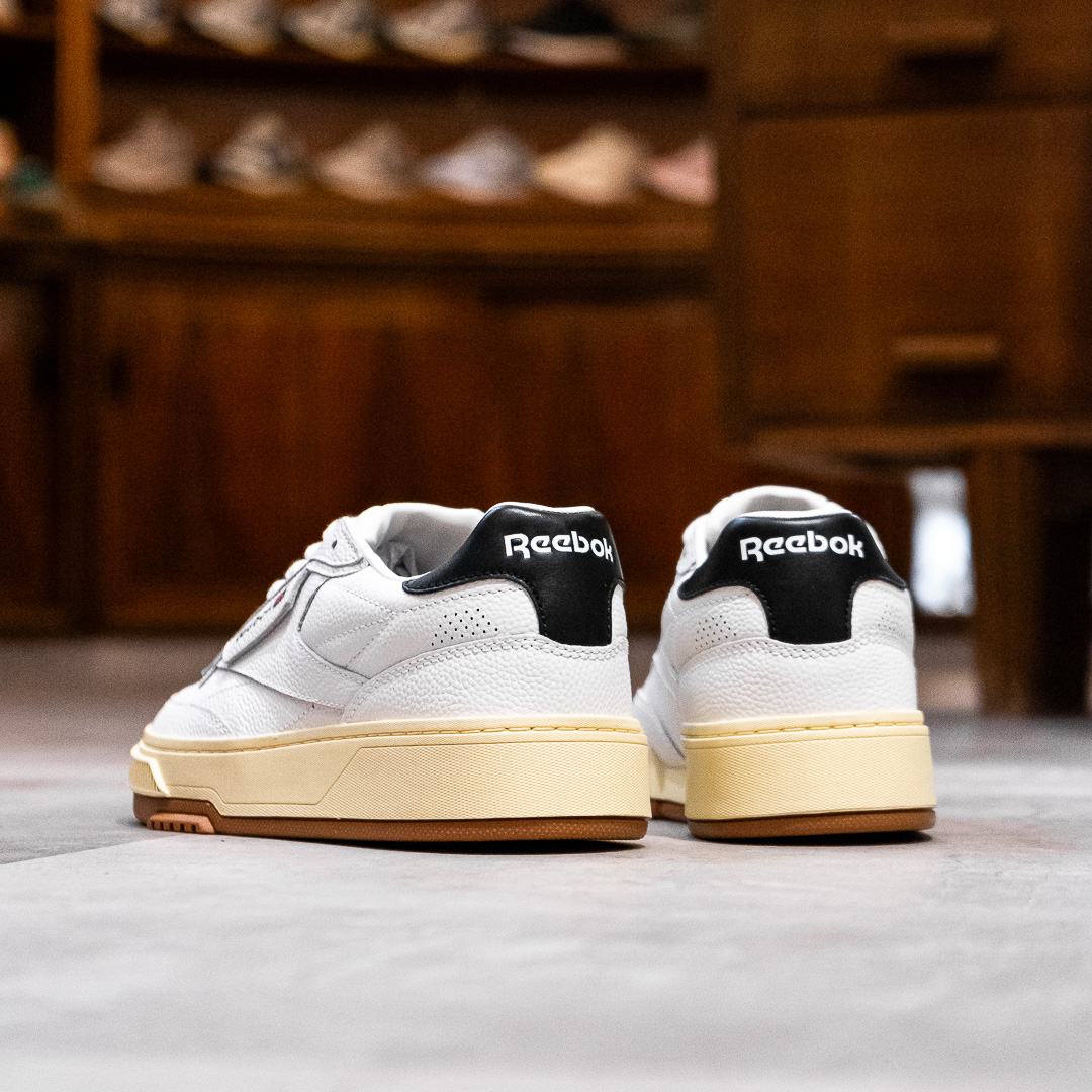Club C LTD - White Vintage Black