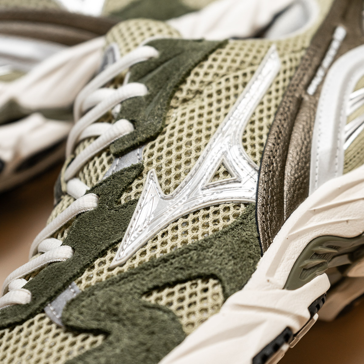 Wave Rider 10 Premium - Green