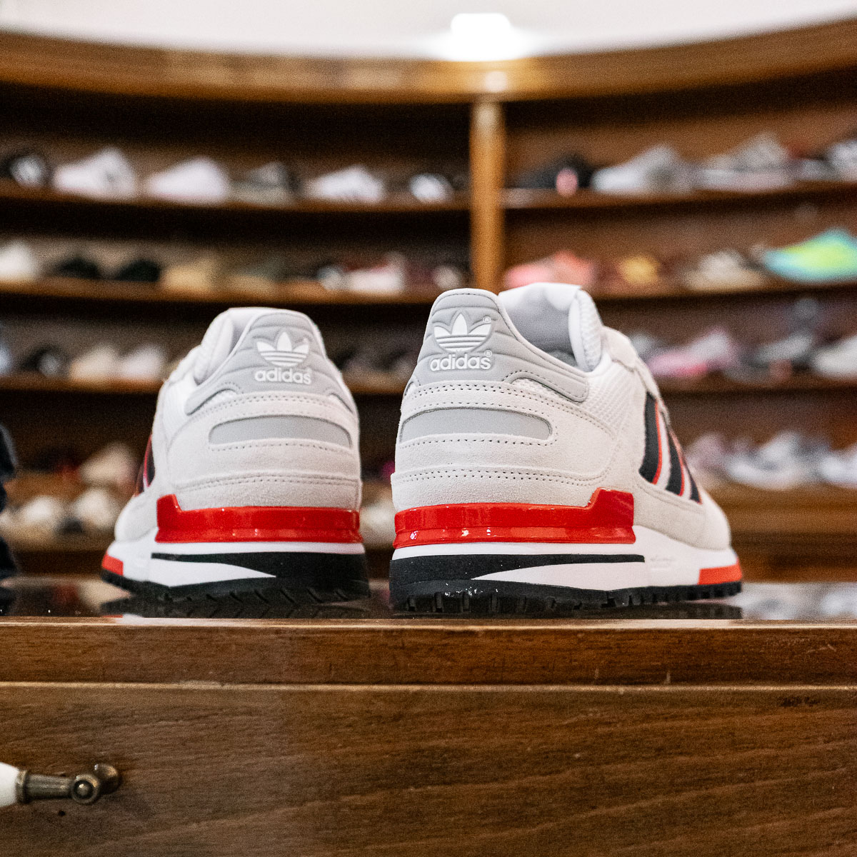 ZX 600 - White