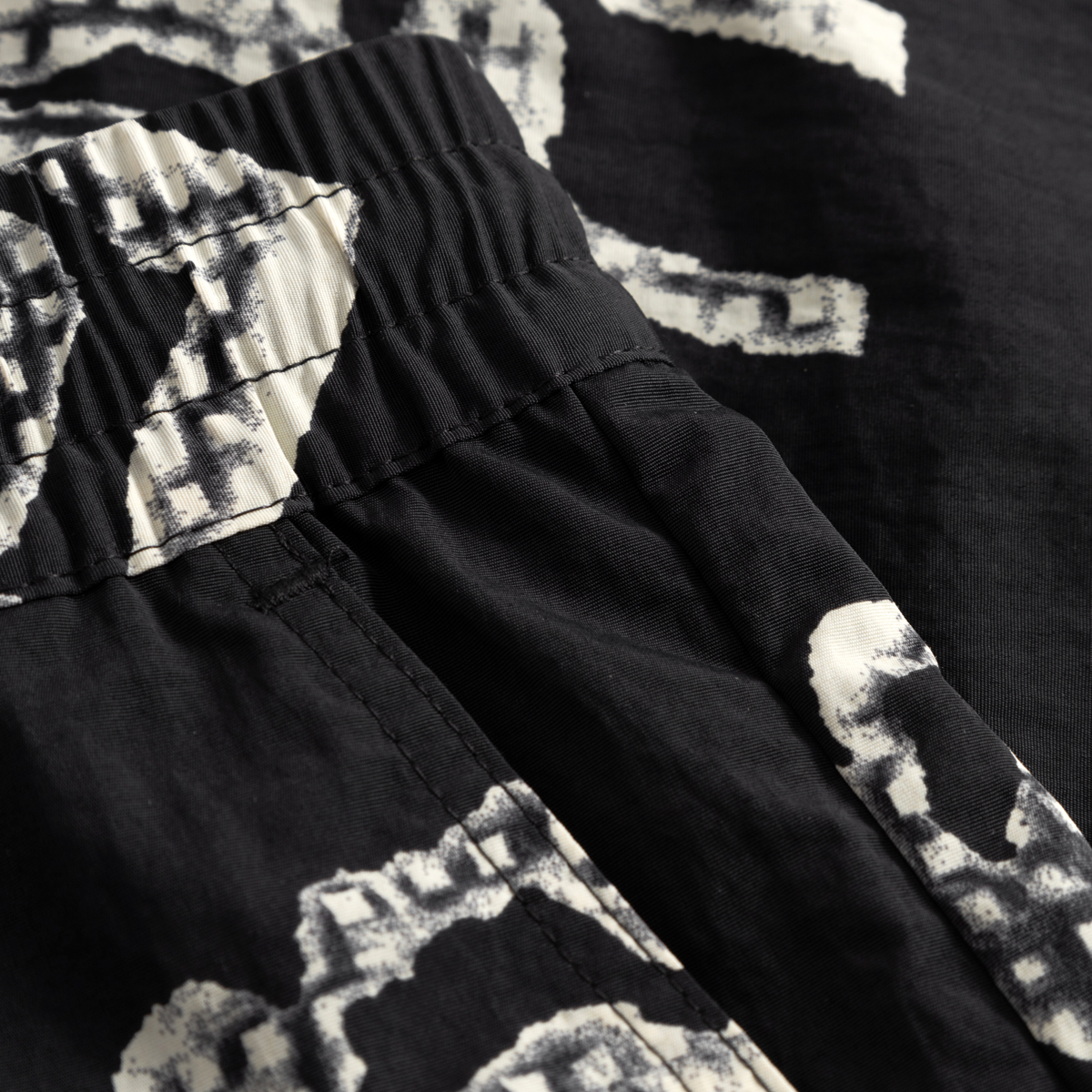 Dub Shorts - Black