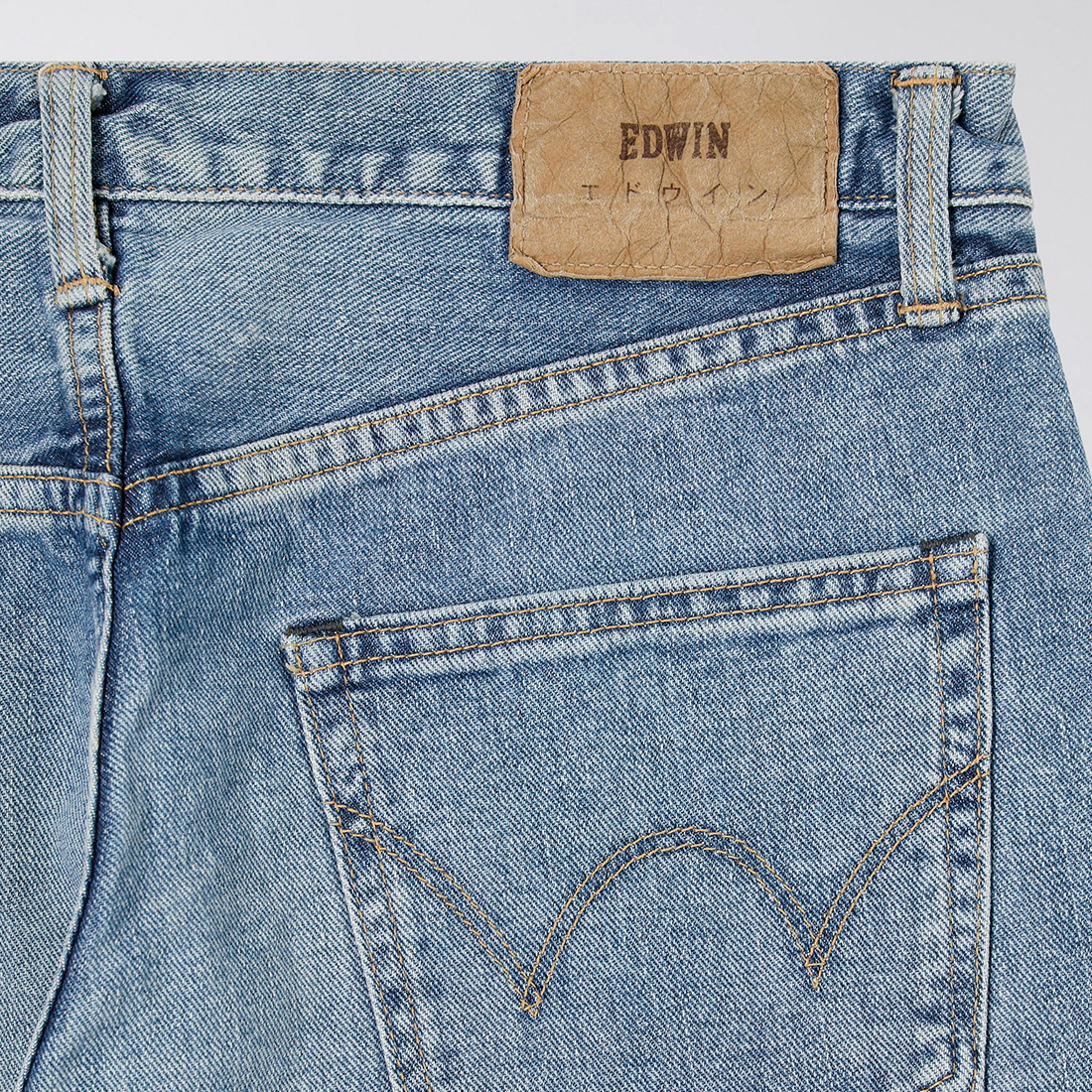 Regular Tapered Jeans - Blue Light Used