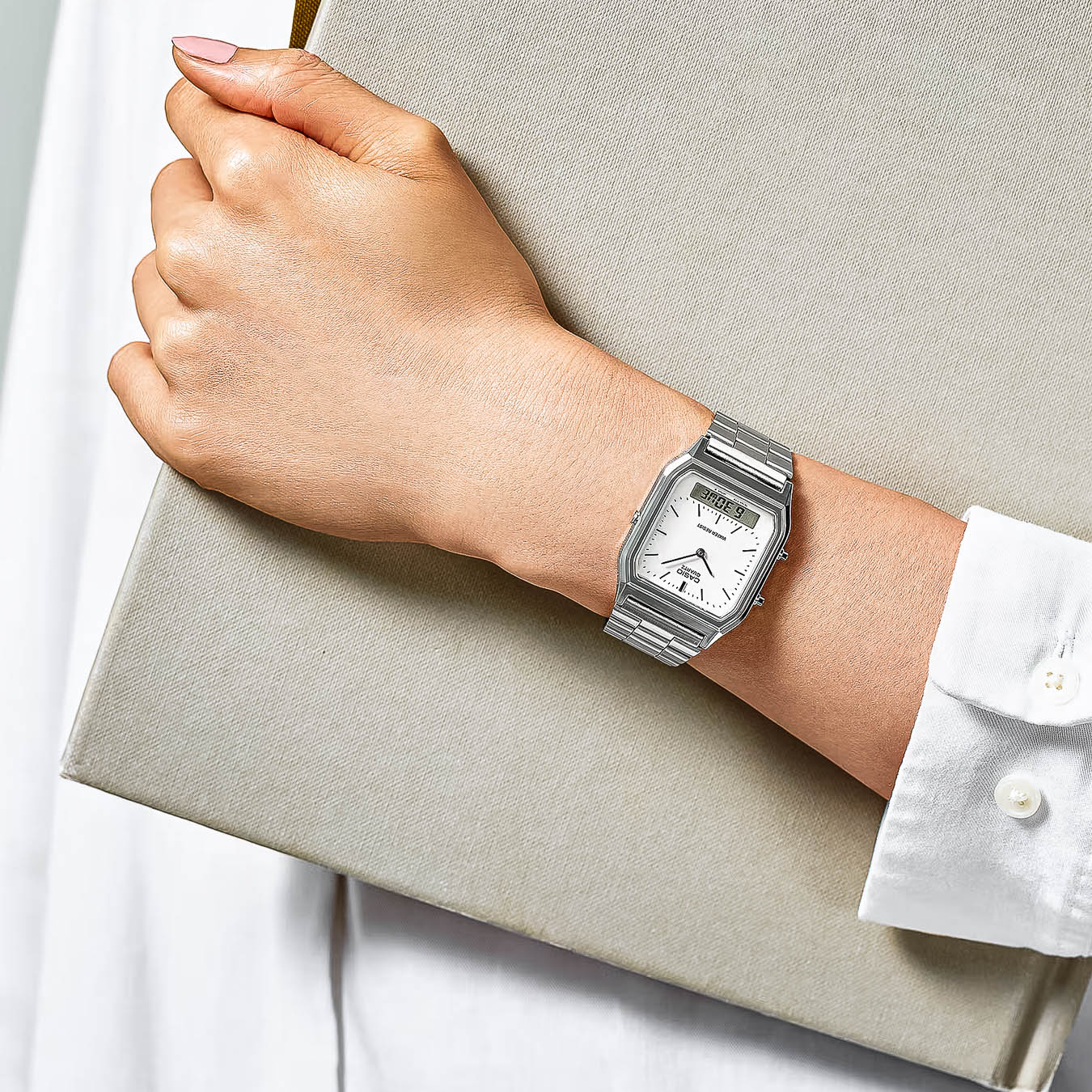 AQ-230A-7DMQ - Silver White