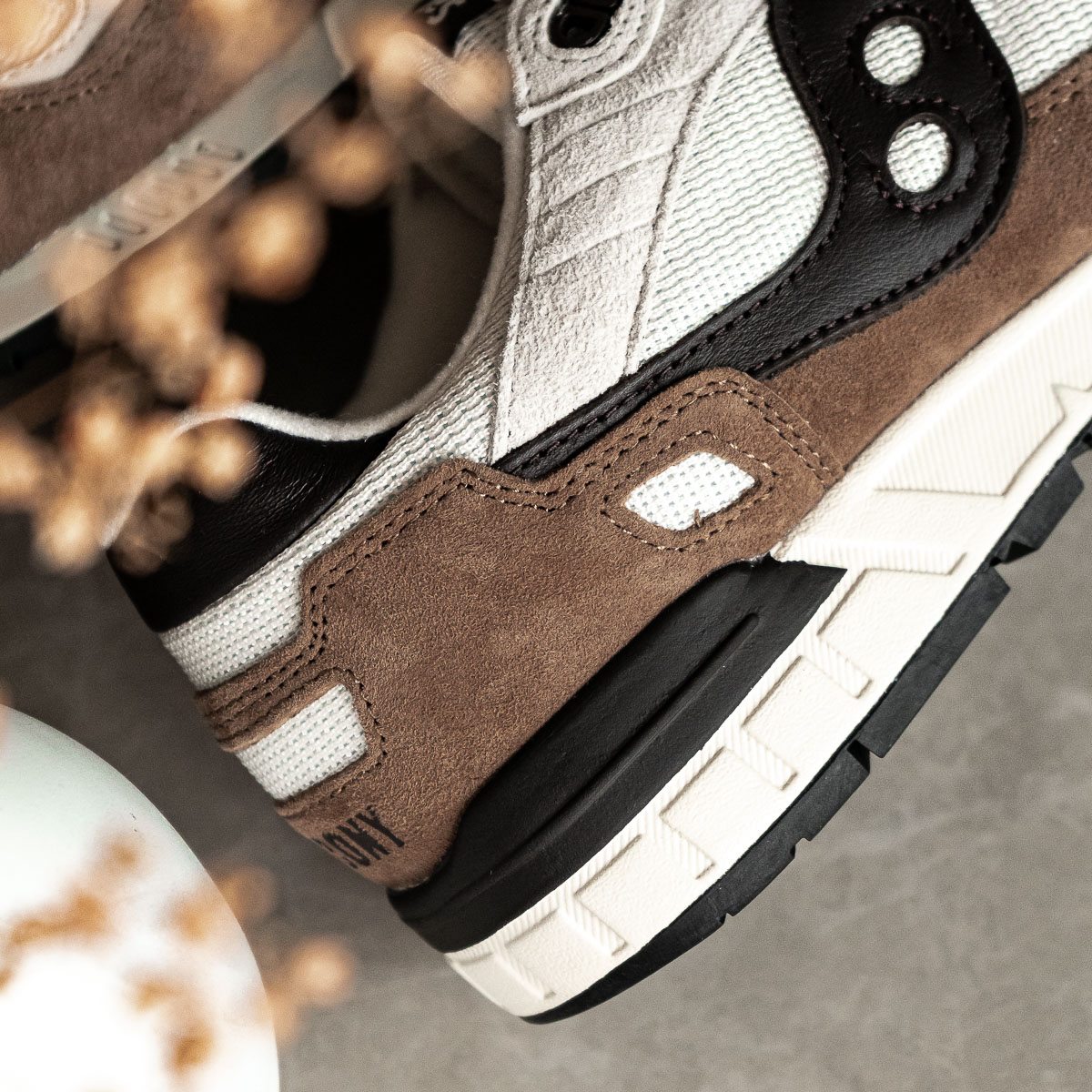Shadow 5000 - Brown