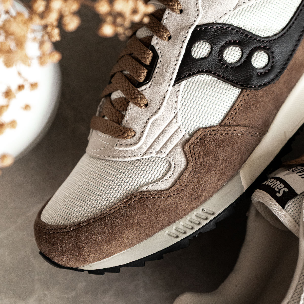 Shadow 5000 - Brown
