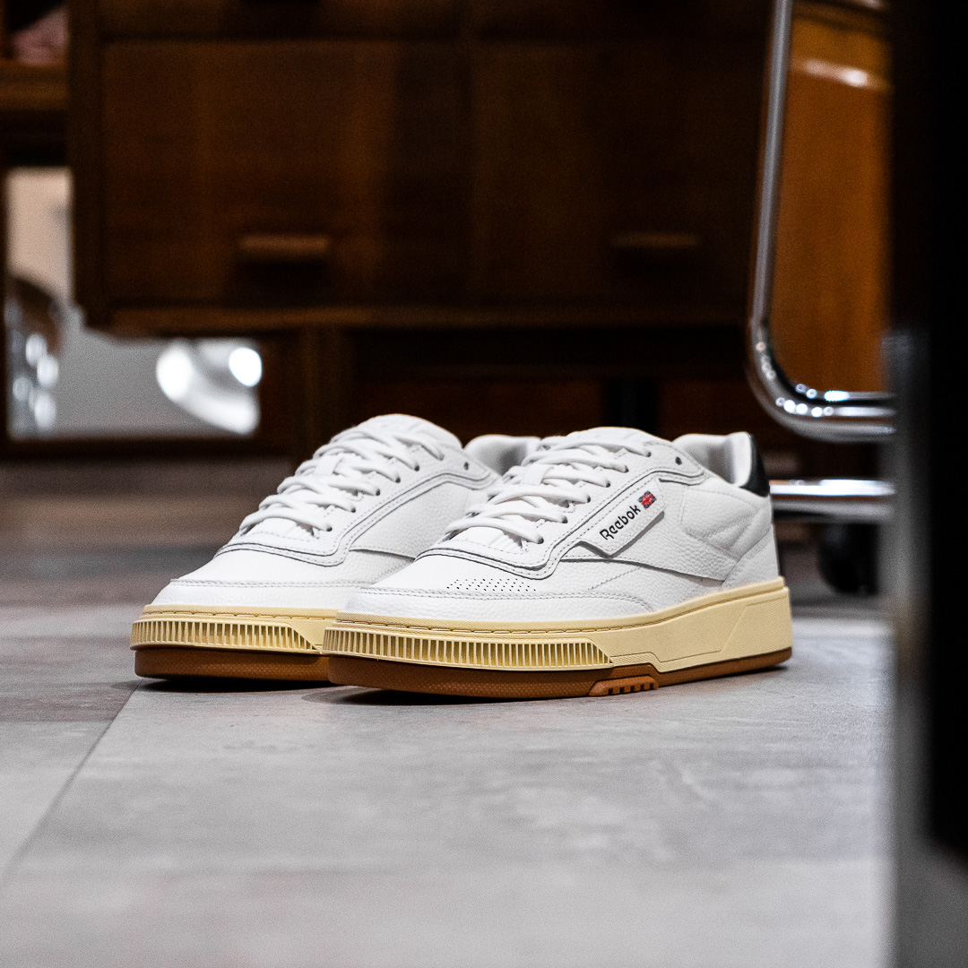 Club C LTD - White Vintage Black