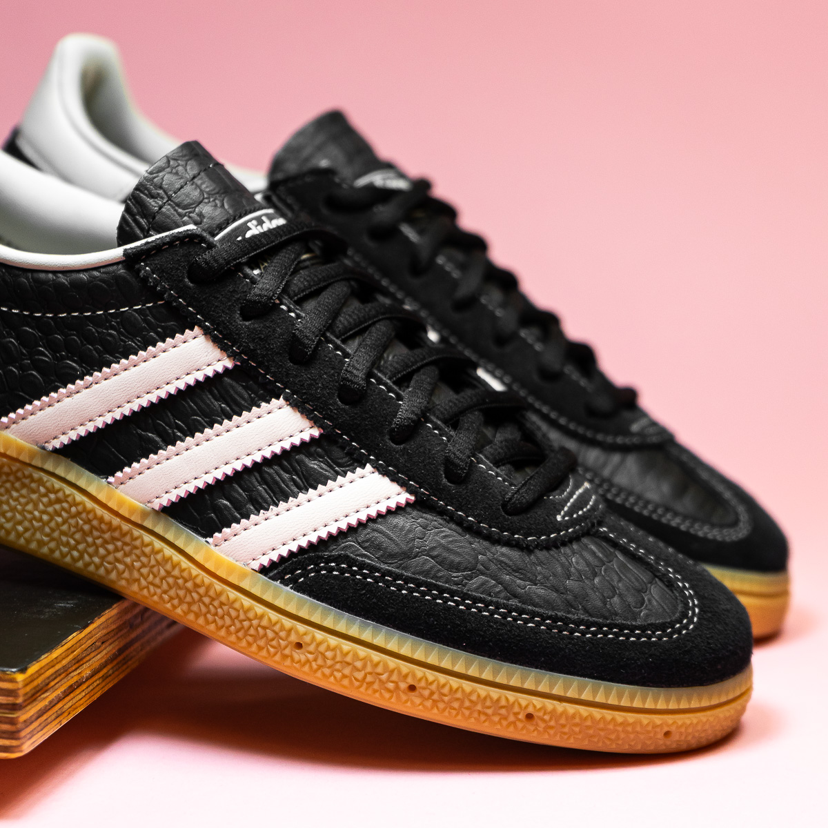 Handball Spezial - Black Croc