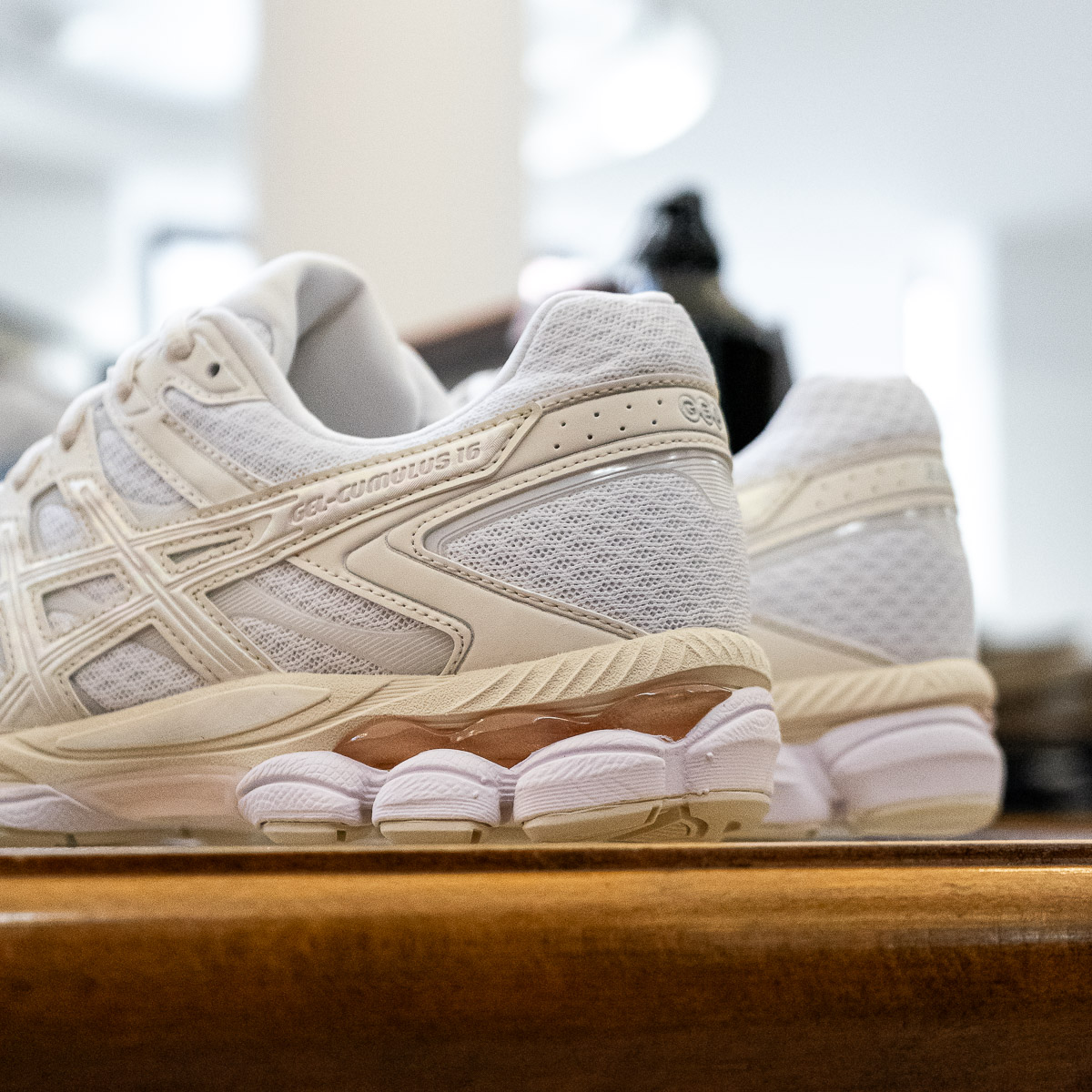 GEL-Cumulus 16 - White Cream