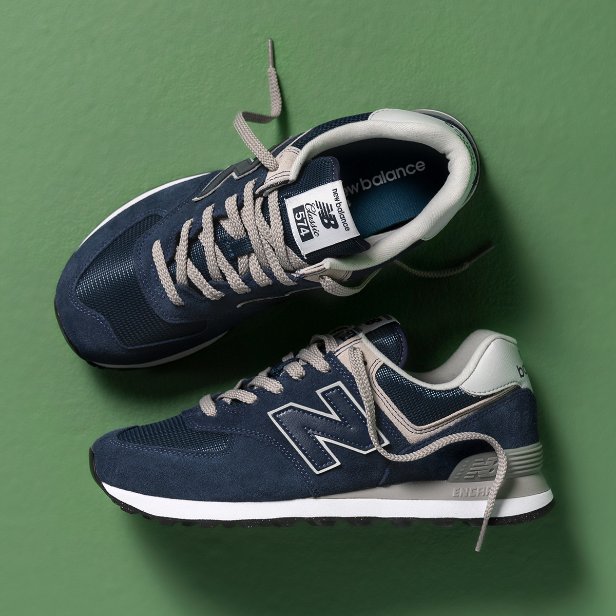 574 Classic - Navy
