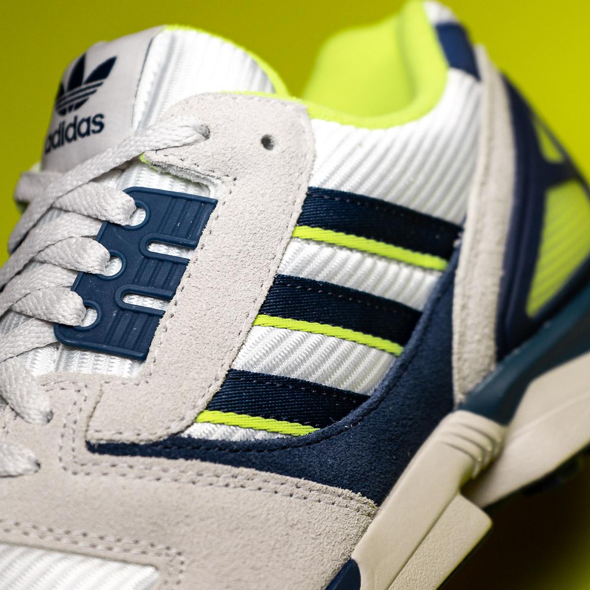 ZX 8000 - White Blue