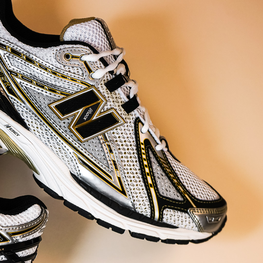 1906 - Metallic Silver