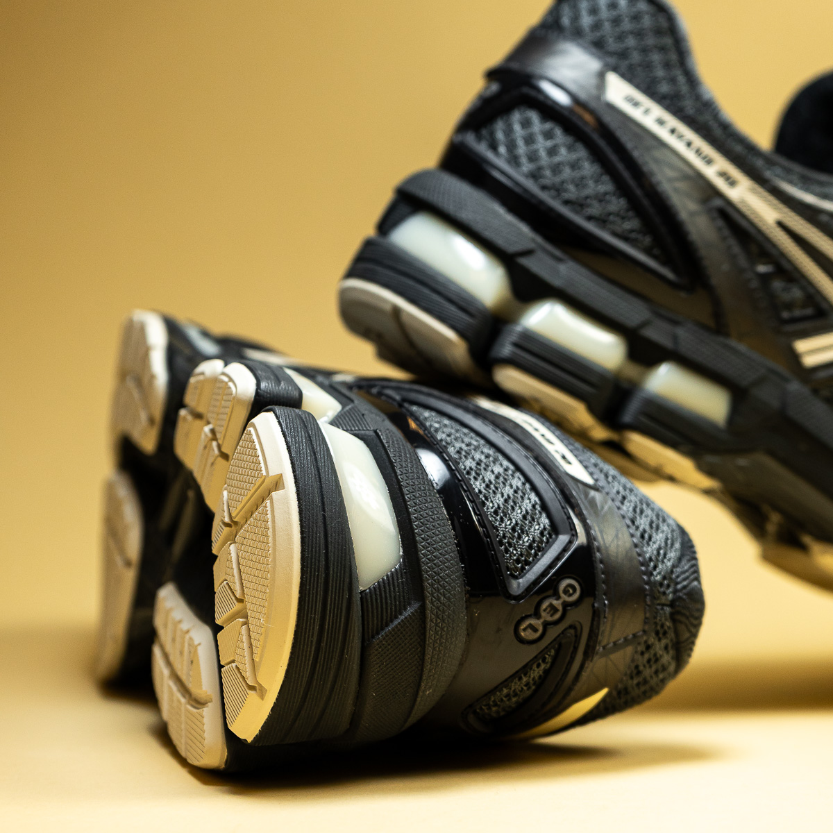 GEL-KAYANO 20 - Obsidian Grey