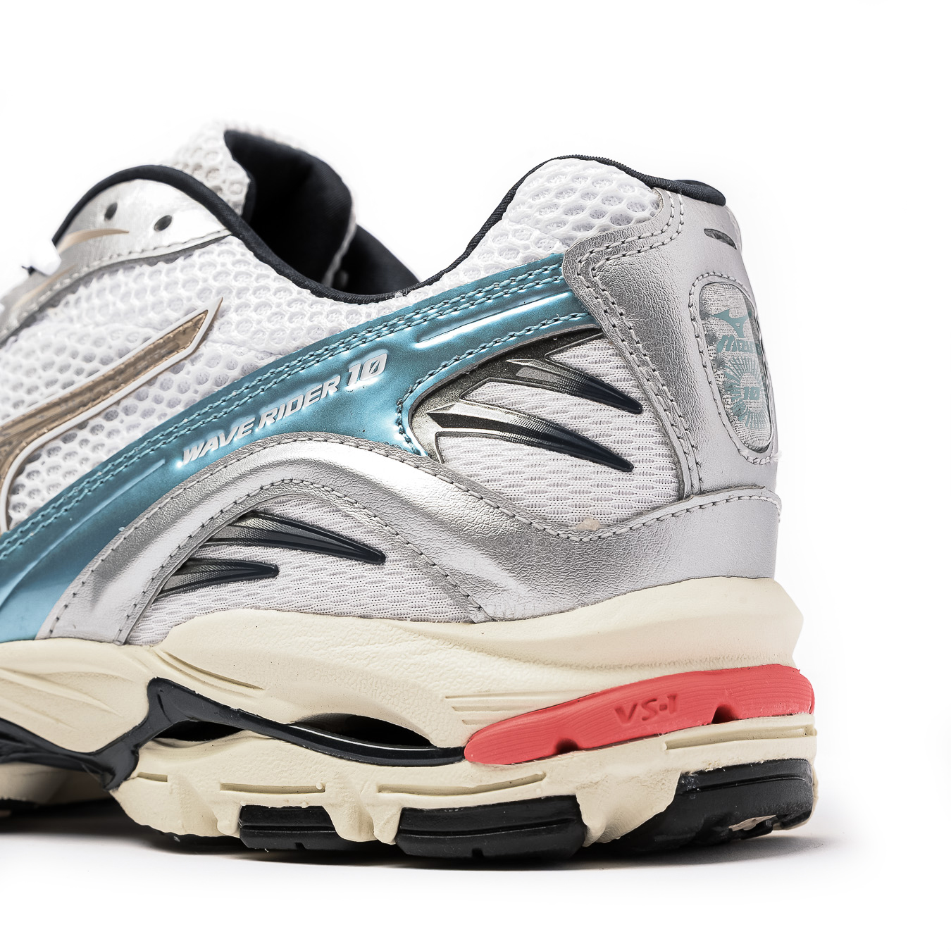 Wave Rider 10 - White Reef Waters