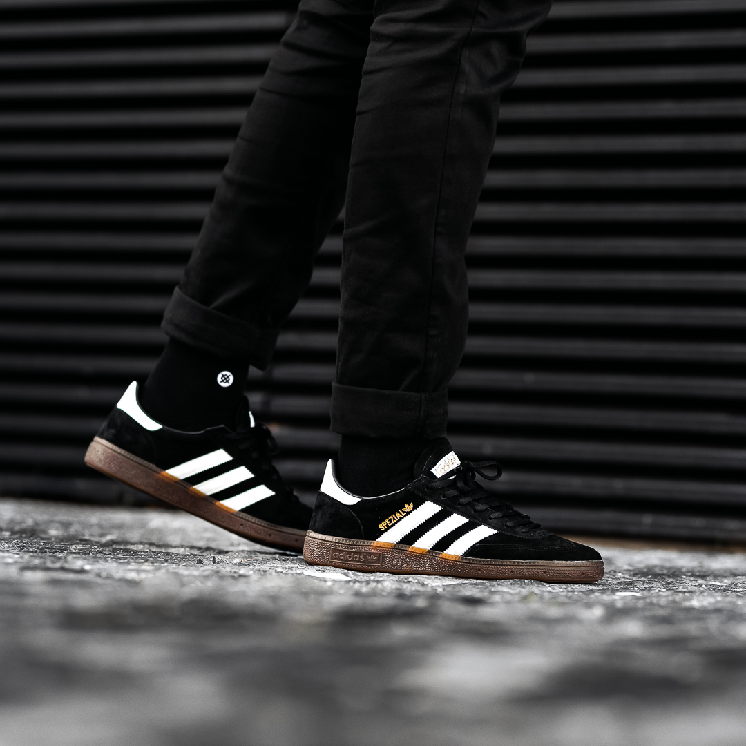 Handball Spezial - Black White