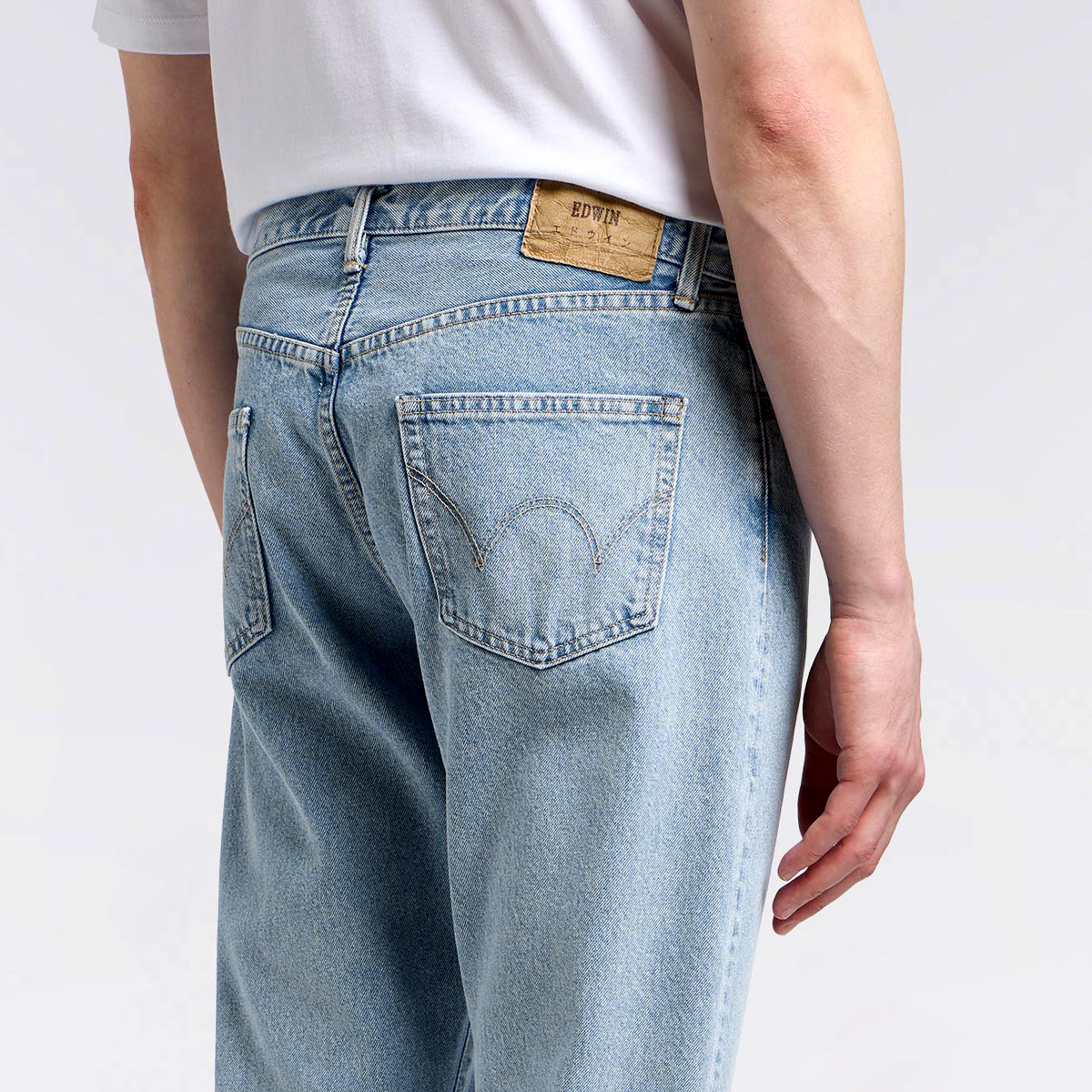 Regular Tapered Jeans - Blue Mid Light Used