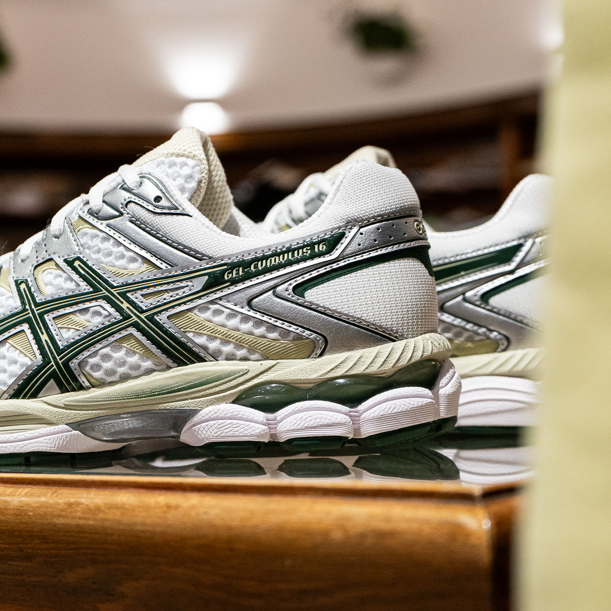 GEL-Cumulus 16 - White Green