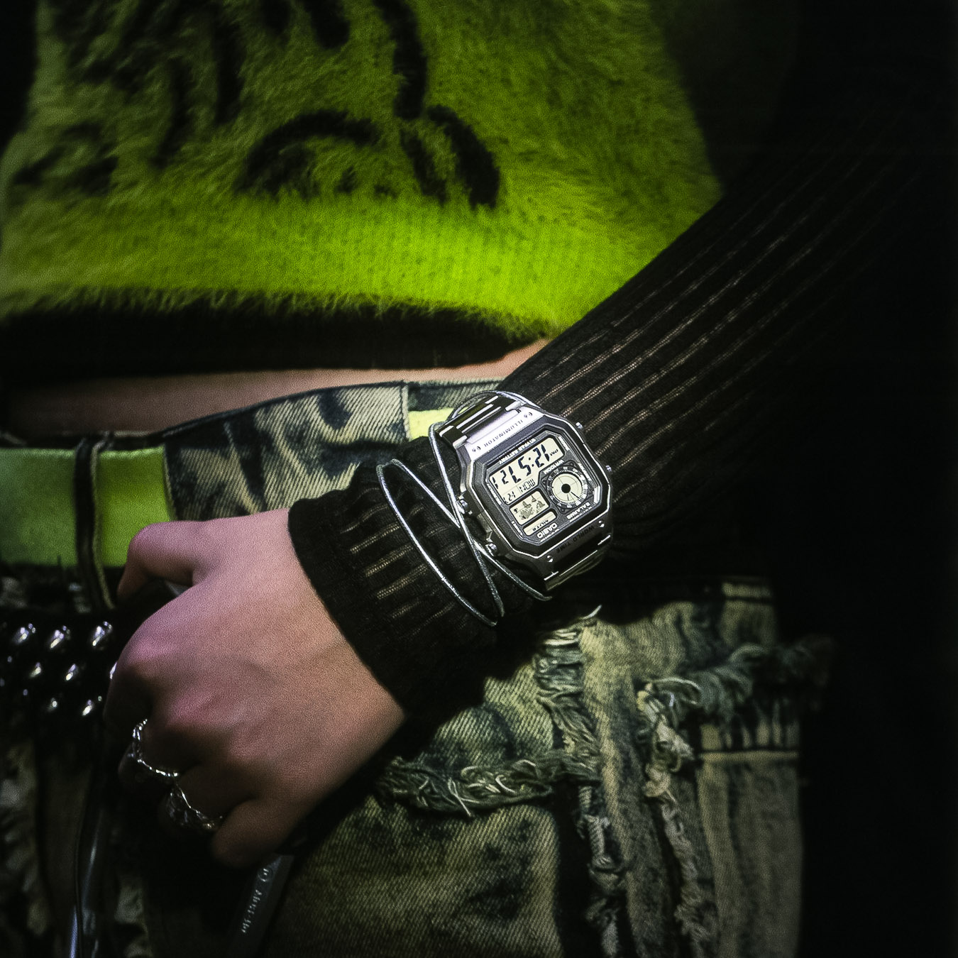AE-1200WHD-1AV - Silver Black