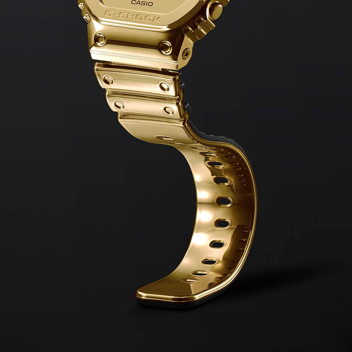 GM-5600YMG-9 - G-Steel - Fine Metallics Serie - Gold