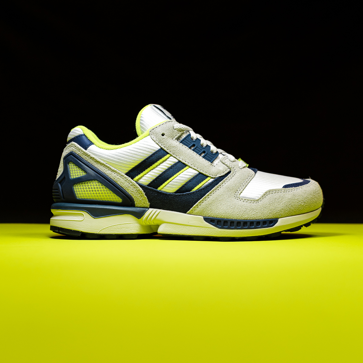 ZX 8000 - White Blue