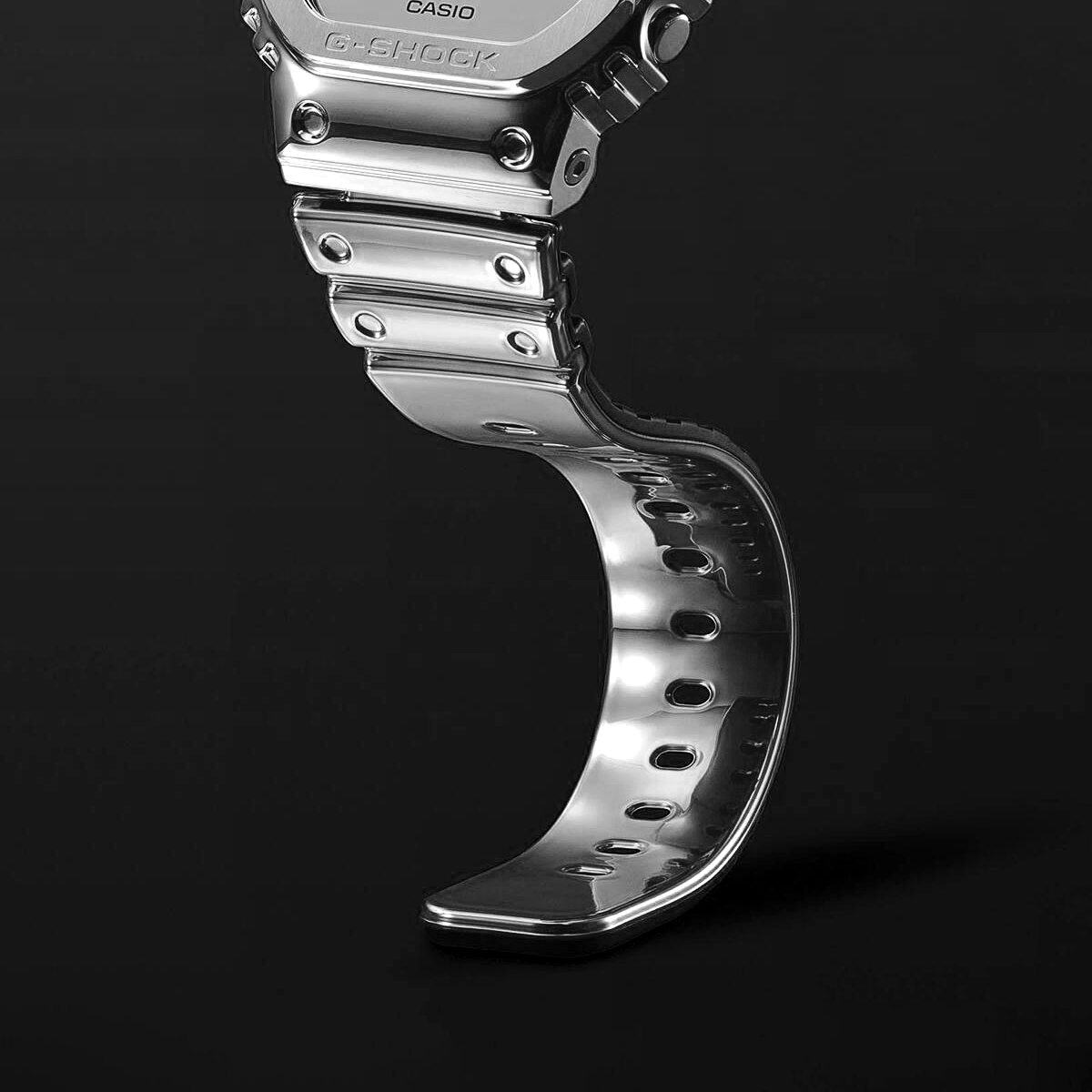 GM-5600YM-8 - G-Steel - Fine Metallics Serie - Silver