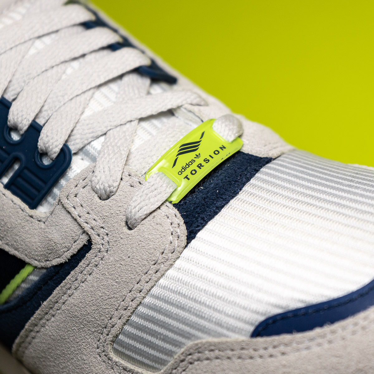 ZX 8000 - White Blue