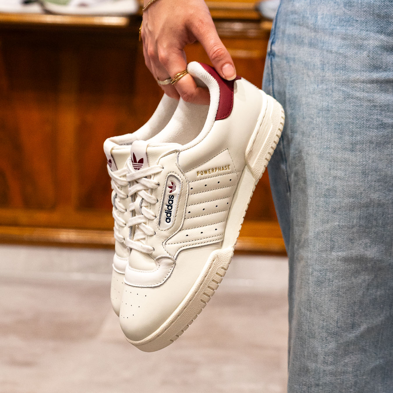Powerphase - Off White Red