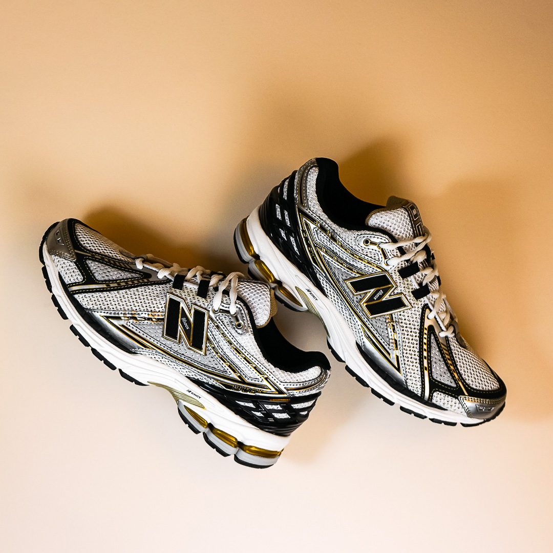 1906 - Metallic Silver