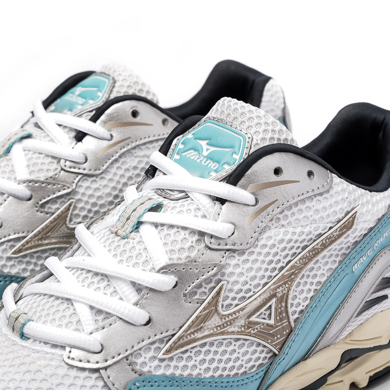 Wave Rider 10 - White Reef Waters
