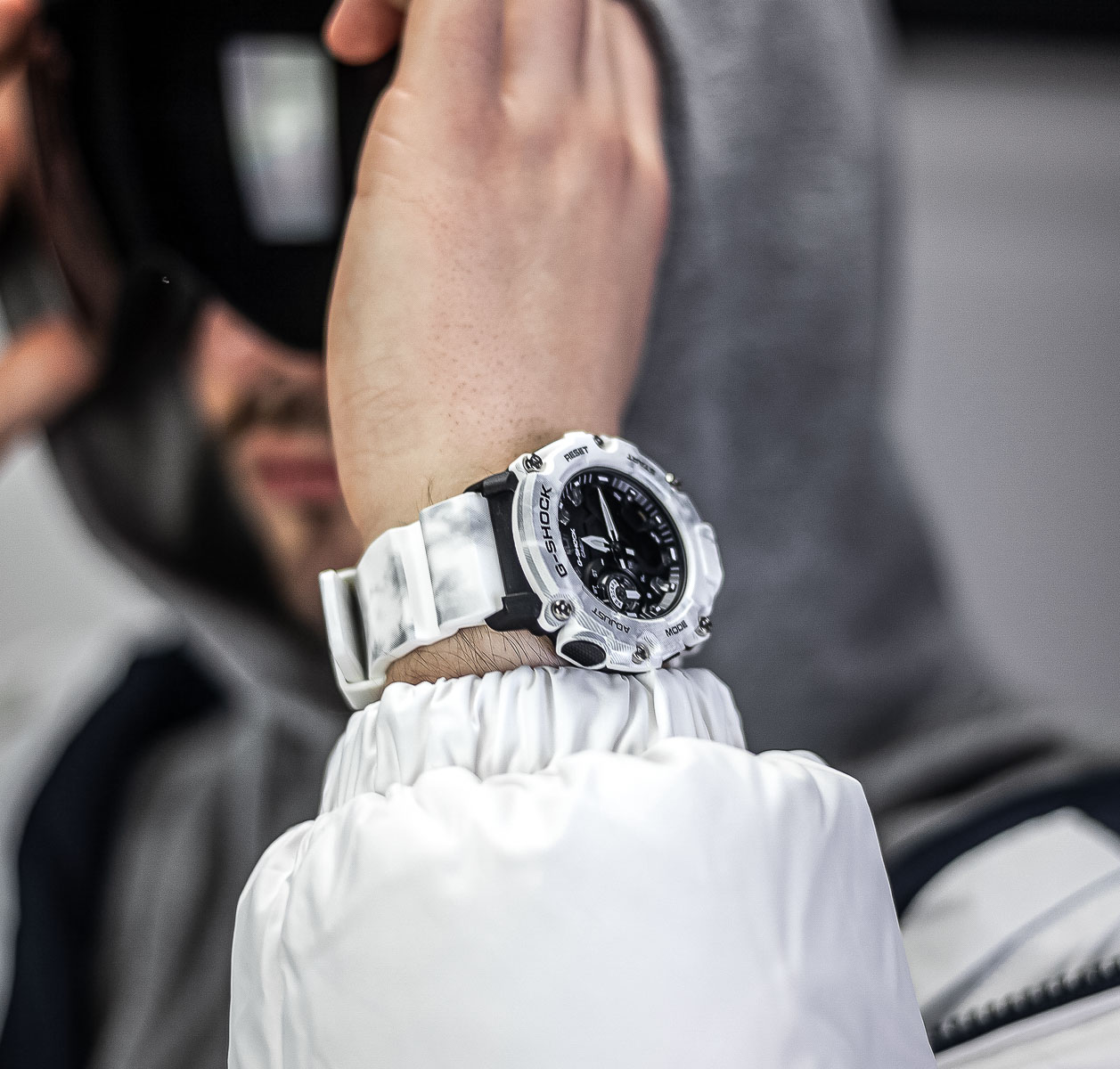 G-Shock GA-2200GC-7AER - Snow Camo - White mood