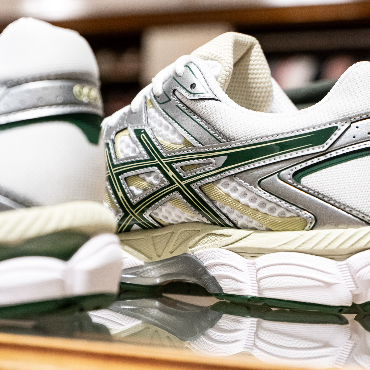 GEL-Cumulus 16 - White Green
