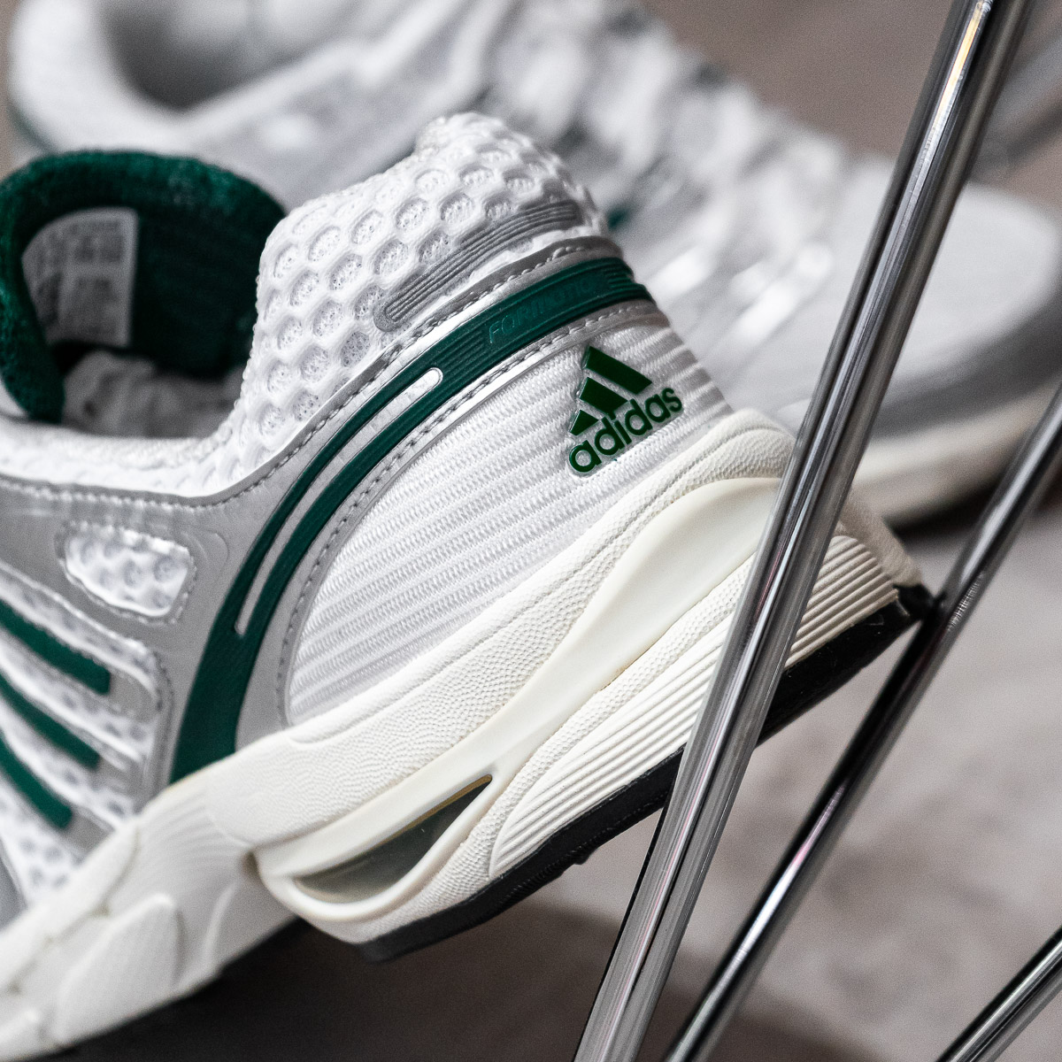 Adistar Control 5 - White Green