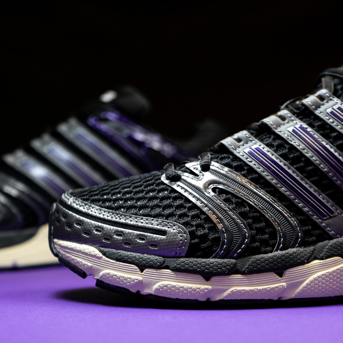 Adistar Control 5 - Black Purple