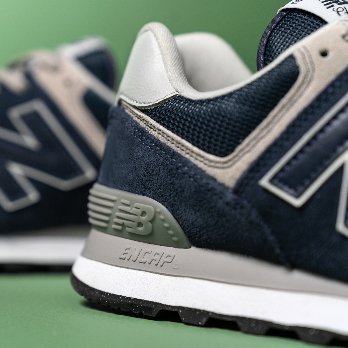 574 Classic - Navy