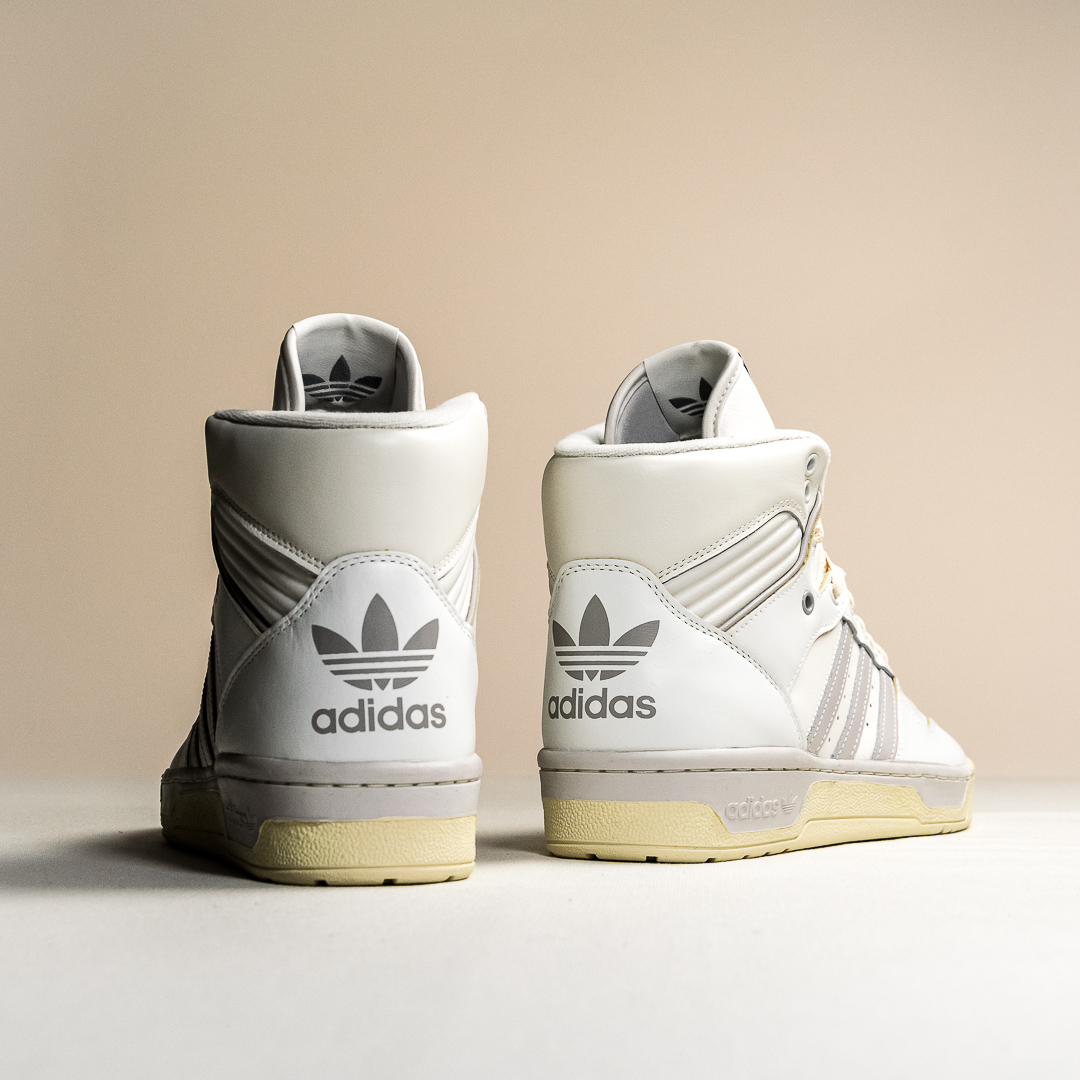 Rivalry - Chalk White Grey