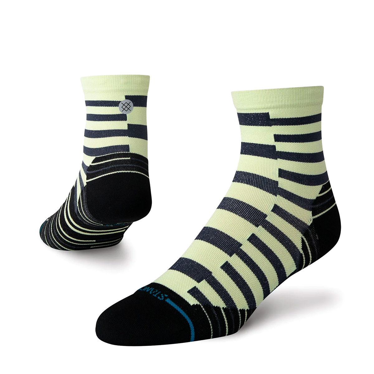 Staggered Ultra Light Quarter - Performance - Black