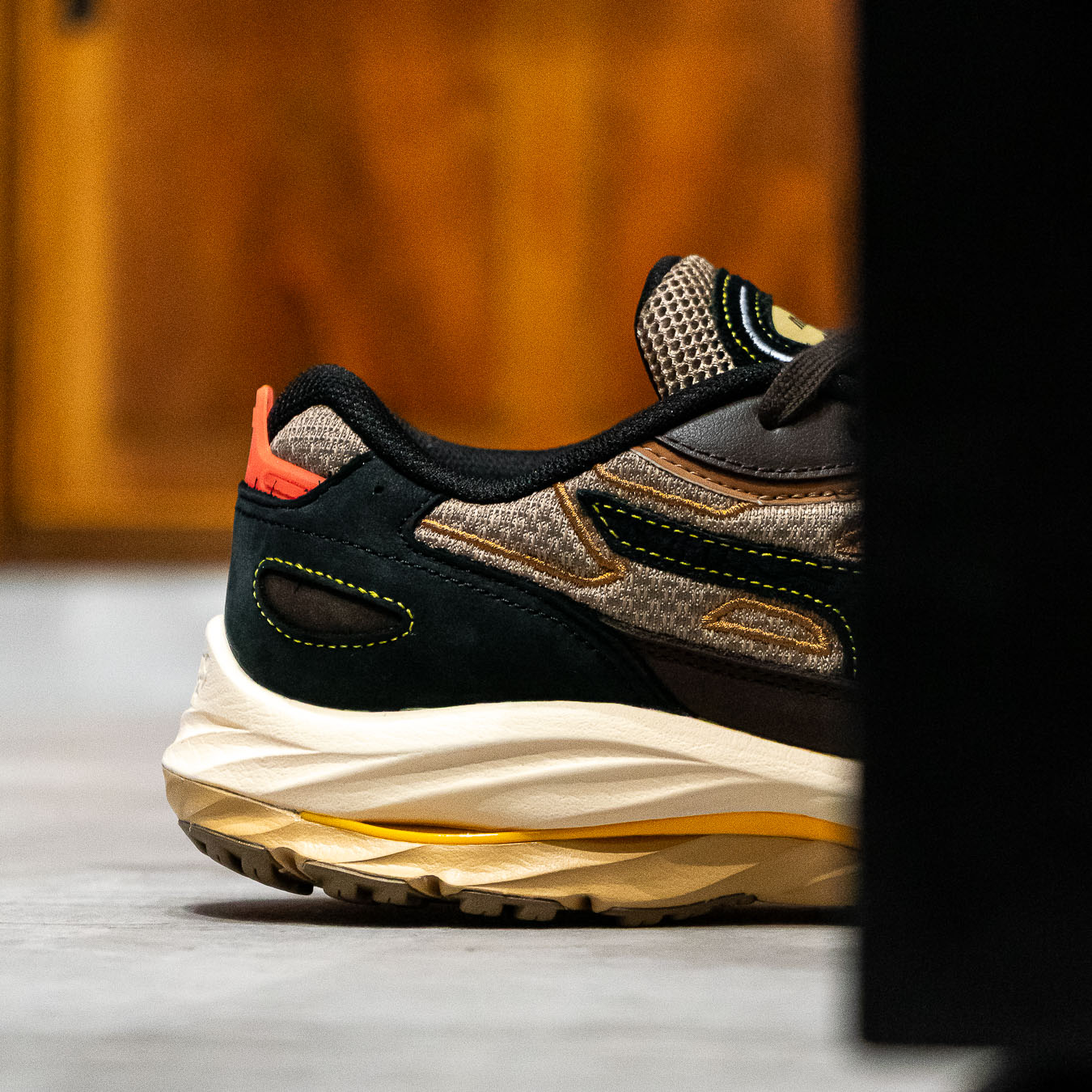 Wave Rider Beta Premium - Fossil Black