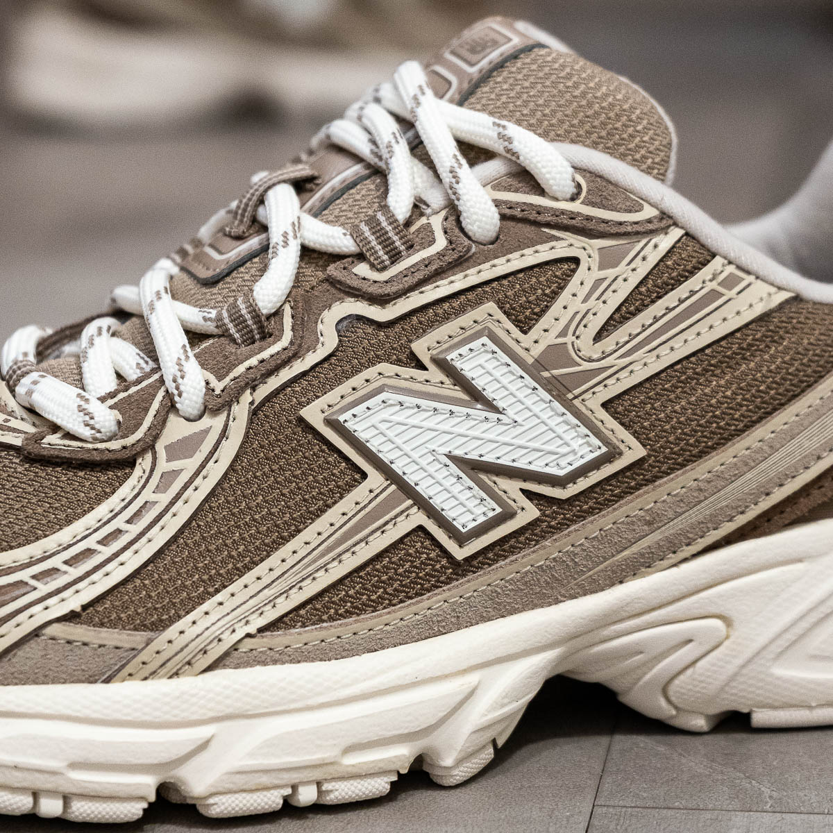 740 - Brown