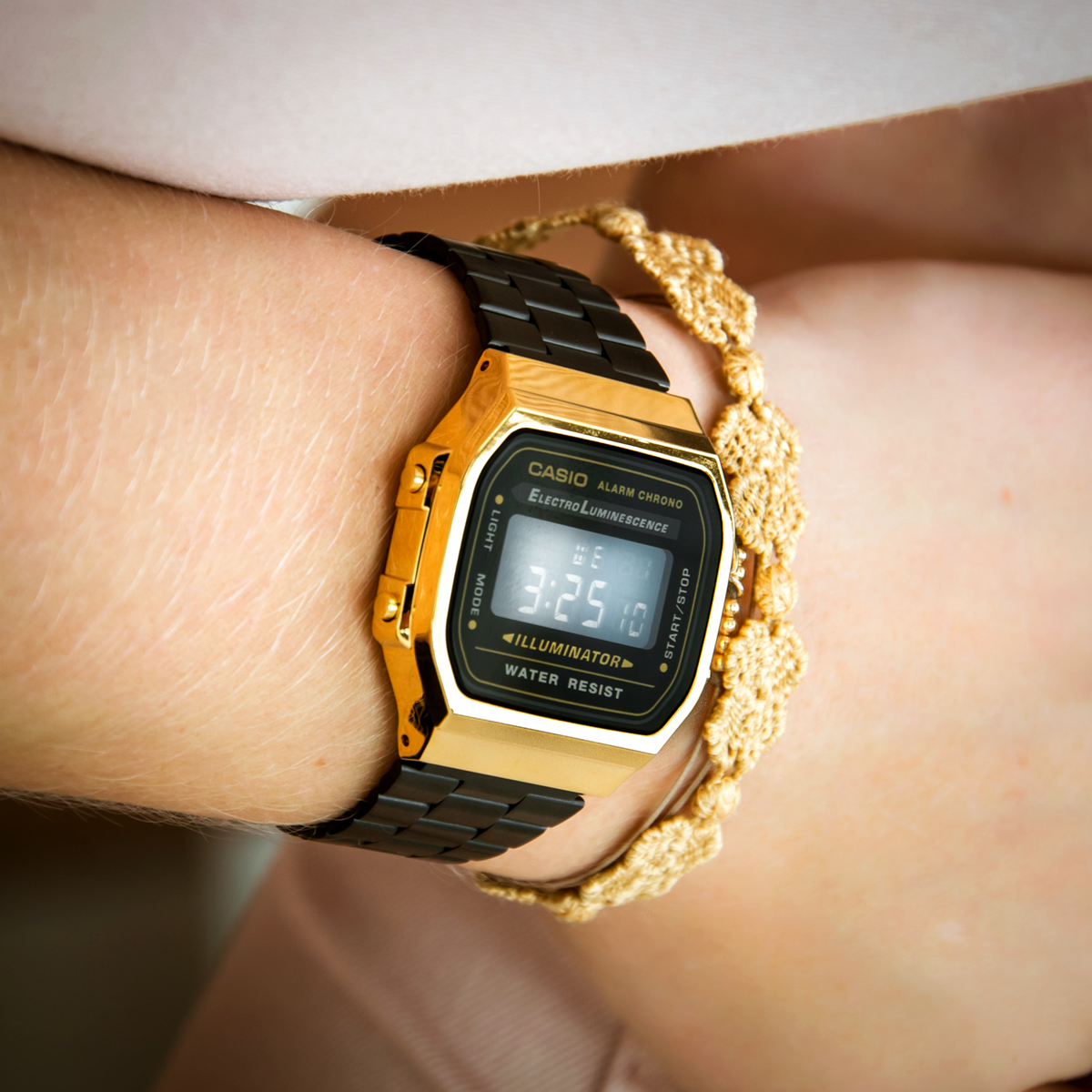 A168WEGB-1B - Vintage - Gold Black