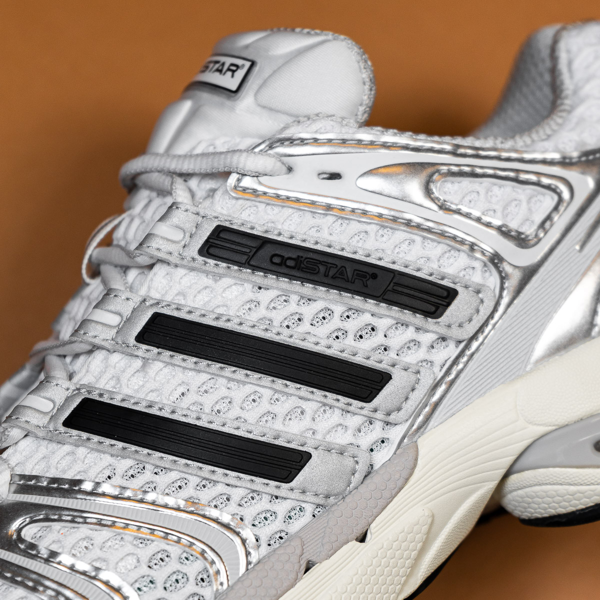 Adistar Control 5 - White Silver