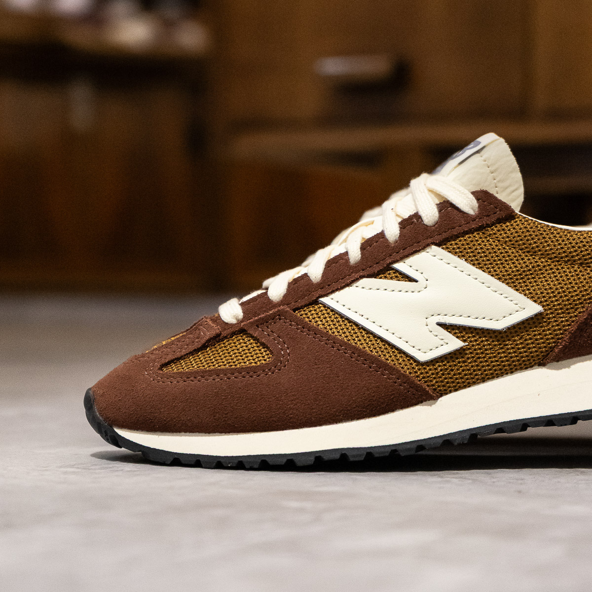 471 - Brown