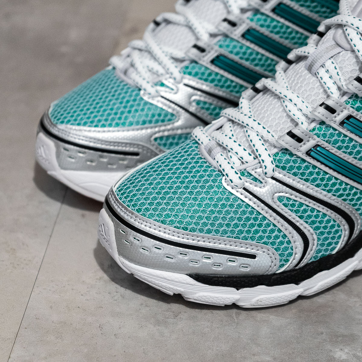 Adistar Control 5 - Green