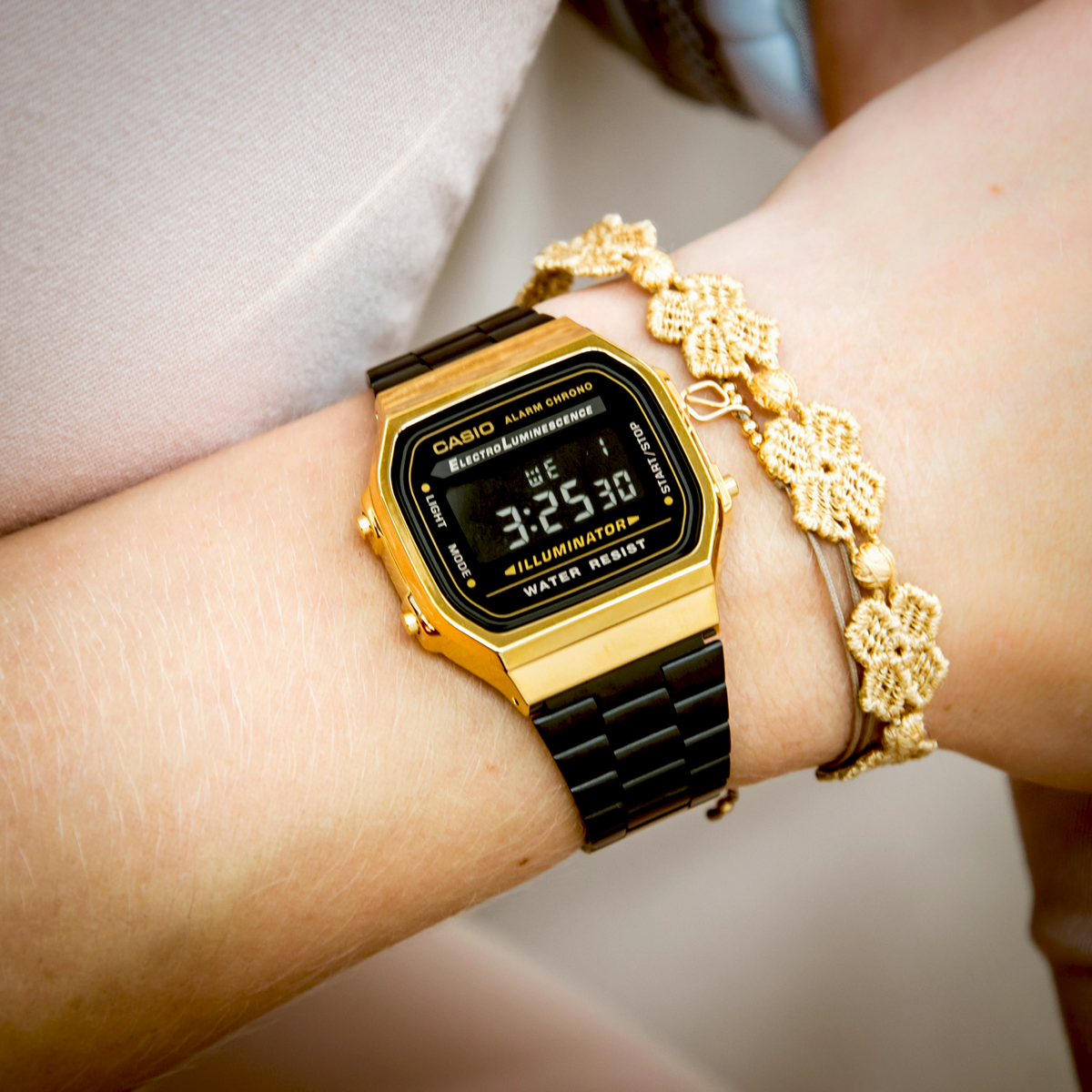 A168WEGB-1B - Vintage - Gold Black