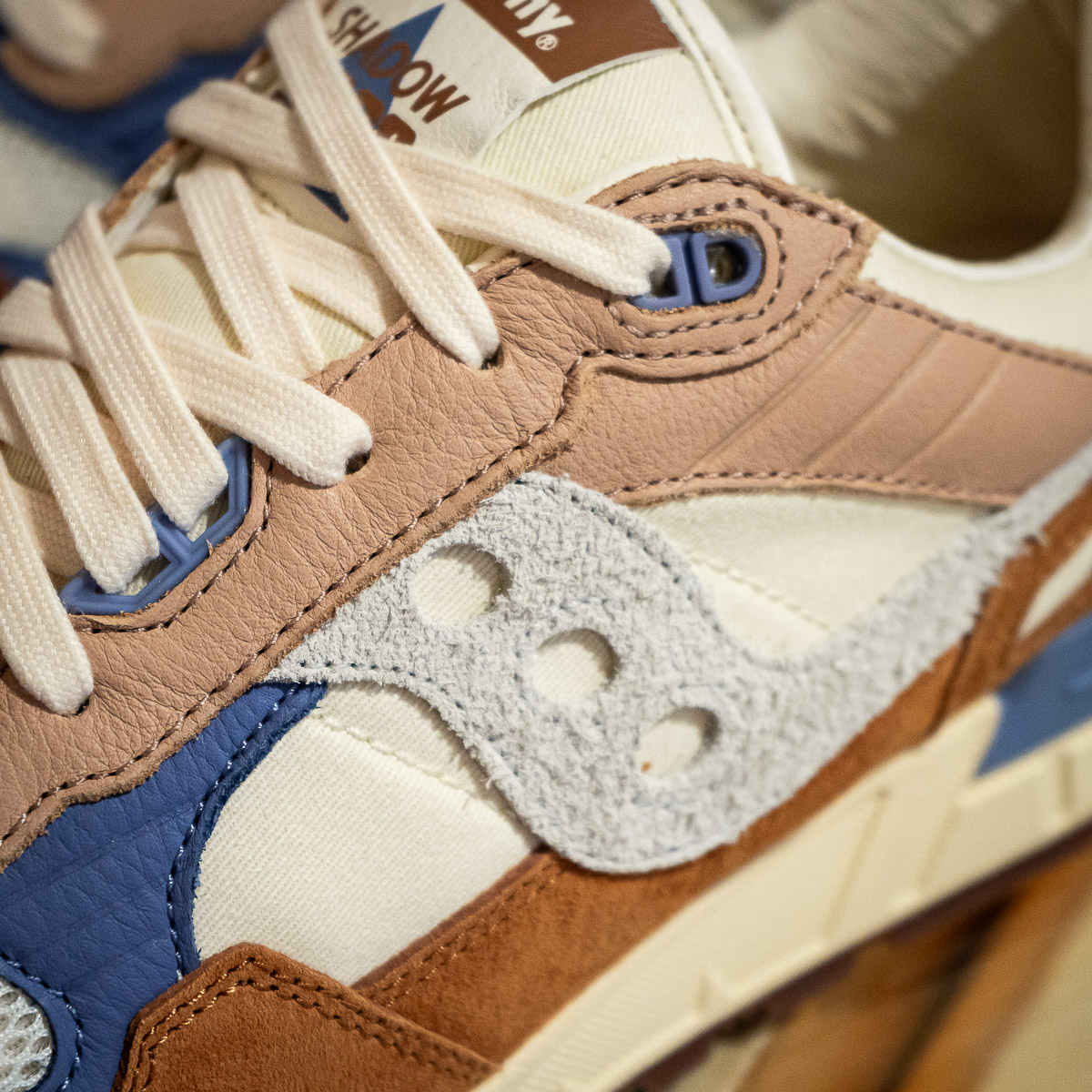 Shadow 5000 - Beige Rust