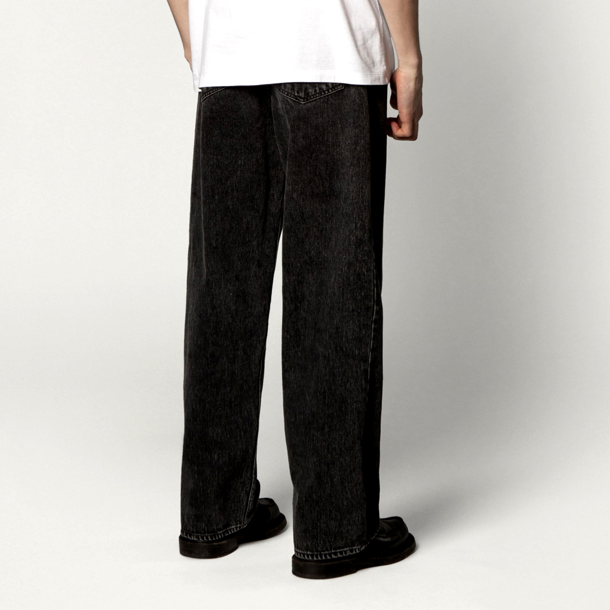 Matrix Pant - Loose Straight - Pembroke Black Denim 13,56 oz - Black Matt