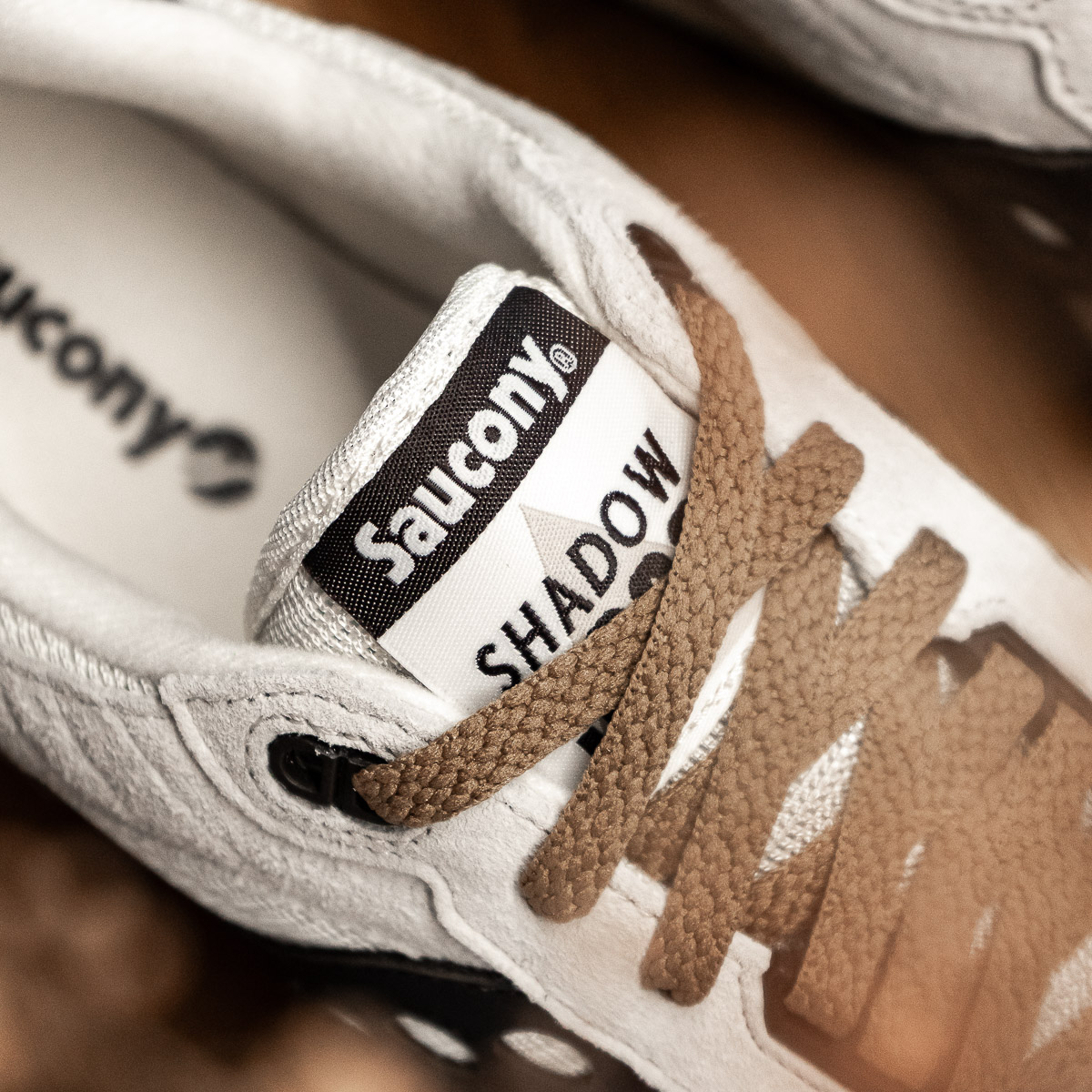 Shadow 5000 - Brown