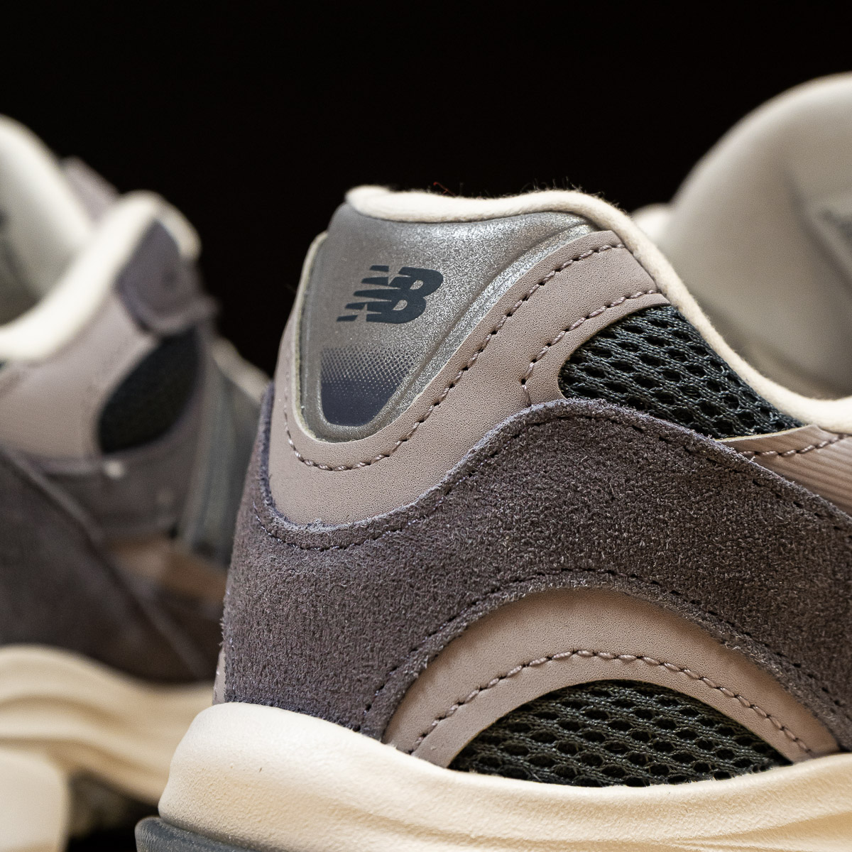2010 - Neptune Grey