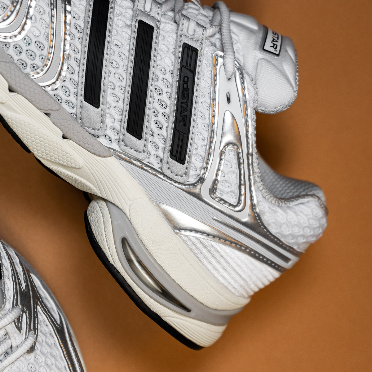 Adistar Control 5 - White Silver