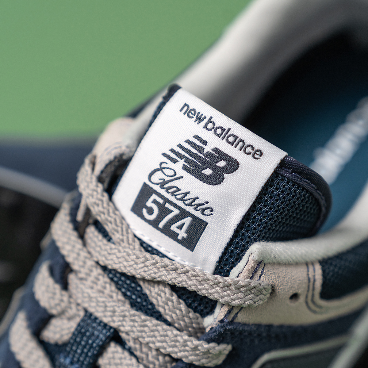 574 Classic - Navy